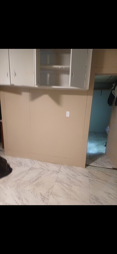 Kitchen - 607 2nd St