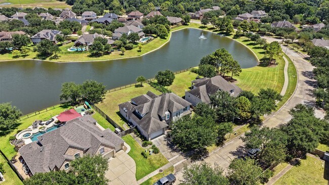 Foto del edificio - 1906 Lake Grayson Dr
