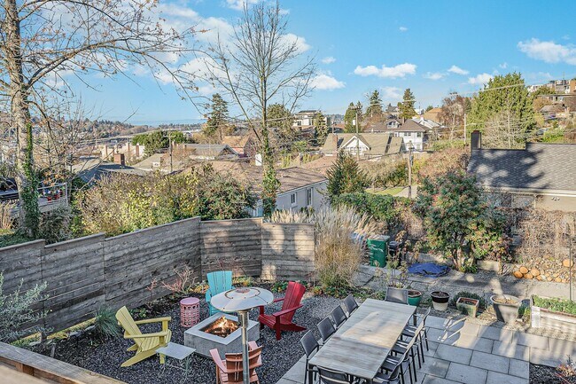 Building Photo - 4Bd/3.25Ba Seattle House