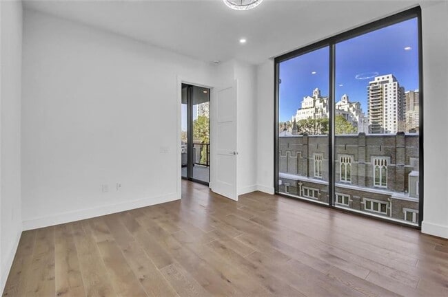 Building Photo - 2425 Peachtree Rd NE