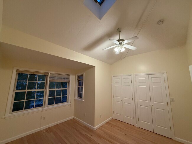 Foto del edificio - 82 6th St