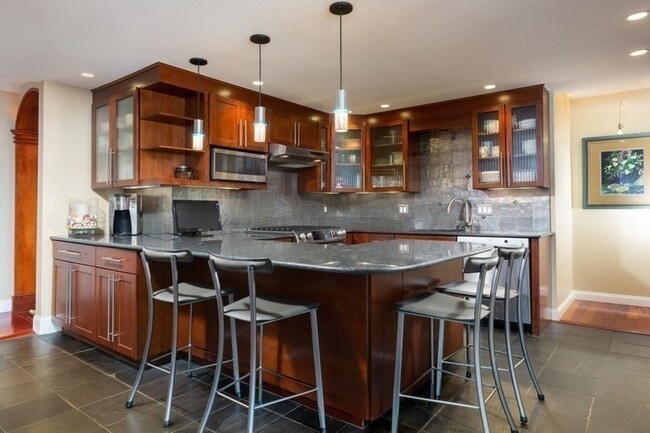 Foto del edificio - 65 E India Row