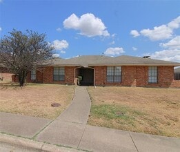 Building Photo - 1232 Mockingbird Ln