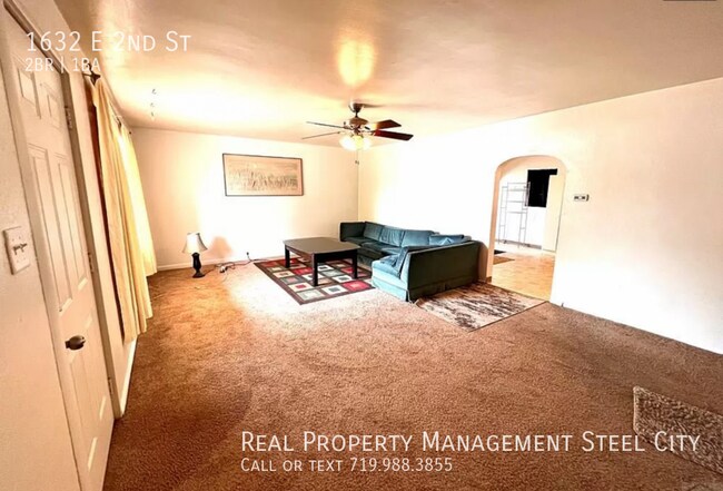 Building Photo - Spacious 2 Bedroom Home with Bonus Room
