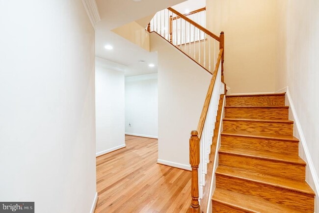 Building Photo - 7998 Turtle Creek Cir