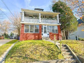 Building Photo - 520 Harlan Ave NE