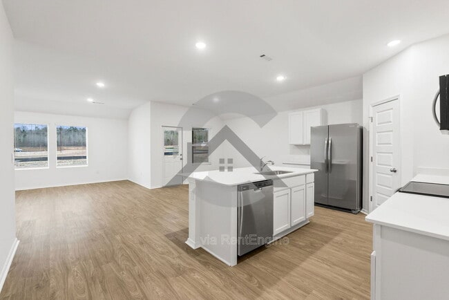 Building Photo - 112 E Sunbelt Ct