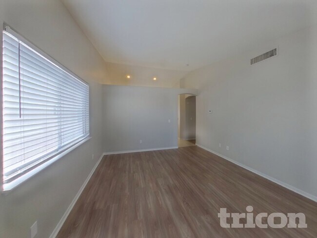 Foto del edificio - 7559 Durham Hall Ave