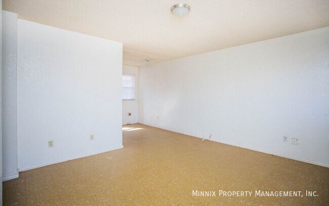 Building Photo - 637 S Crosby St