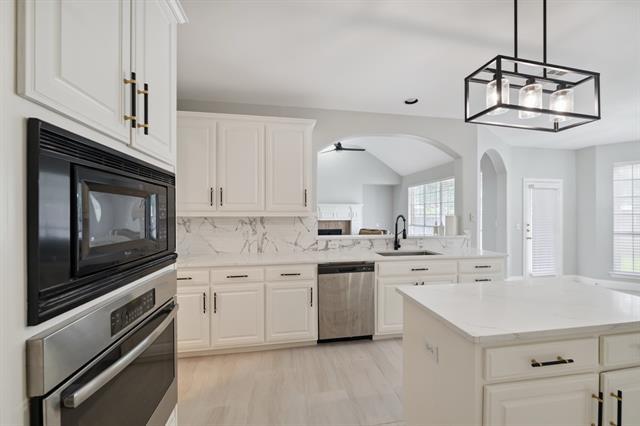 Building Photo - 4804 Appleridge Dr
