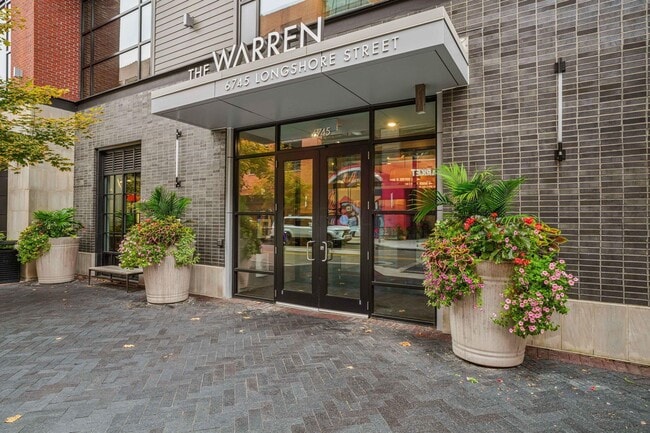 Building Photo - 6745 Longshore St