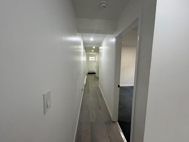 Building Photo - 222 W Patterson St