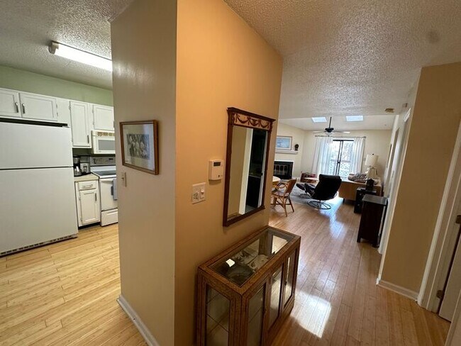 Building Photo - Cute Furnished 2 Bed in Hope Valley Farms
