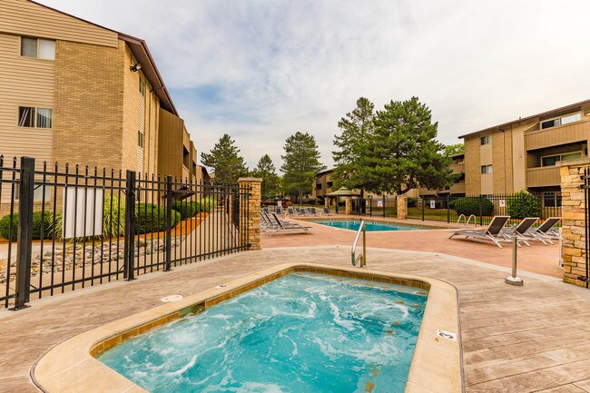 Foto del edificio - Capitol Villa Apartments