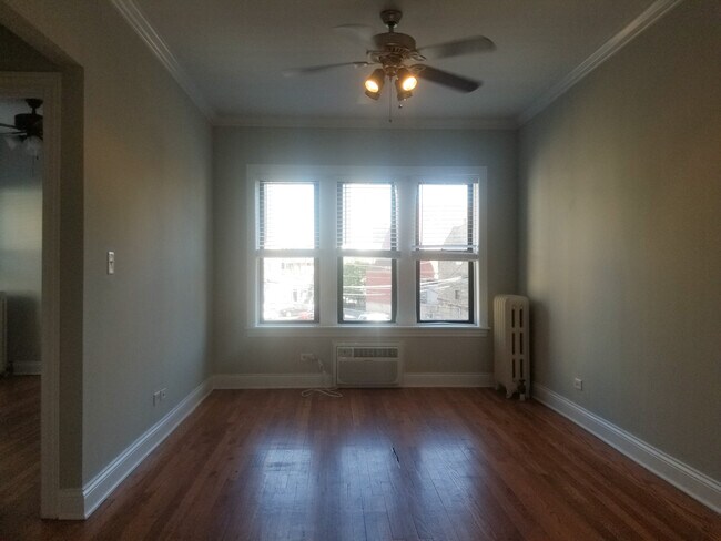 Foto del edificio - 746 W Addison St