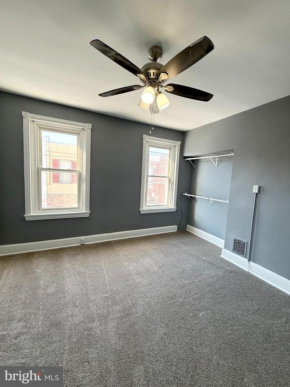 Foto del edificio - 2525 S Mole St