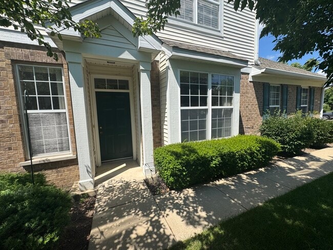 Building Photo - 1574 Millbrook Dr