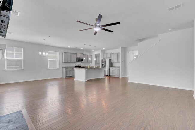 Building Photo - 129 Nolin Rd