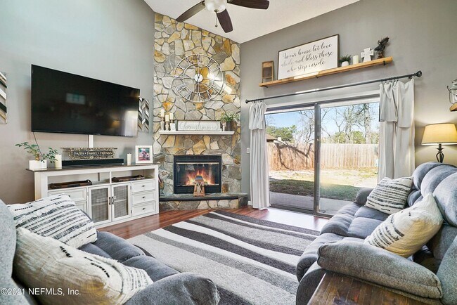 Foto del edificio - 8434 Allwine Ct