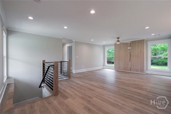 Building Photo - 1090 Kenway Dr