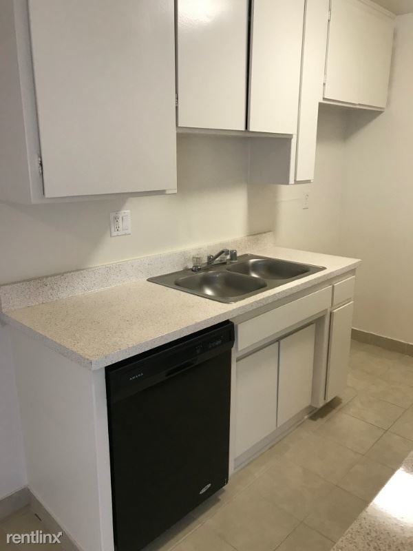 Foto del edificio - 4312 Woodman Ave