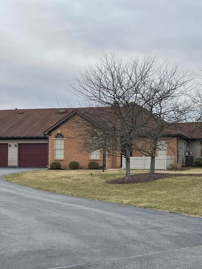 Building Photo - 69 Ashford Dr