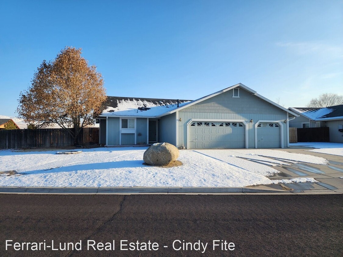 3 br, 2 bath House 2430 Contrail St House Rental in Spanish Springs