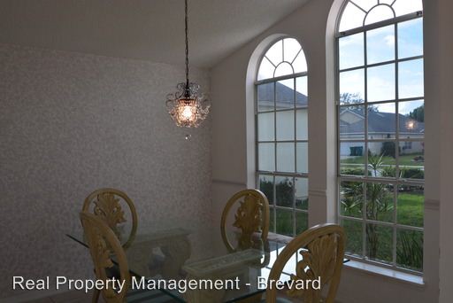 Foto del edificio - 1471 Crane Creek Blvd
