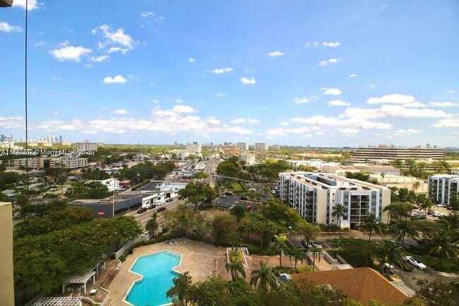 Foto del edificio - 1470 NE 123rd St