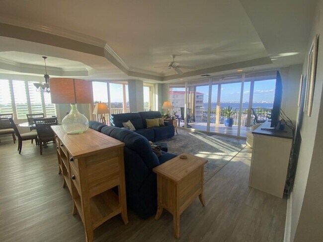 Foto del edificio - 15160 Harbour Isle Dr
