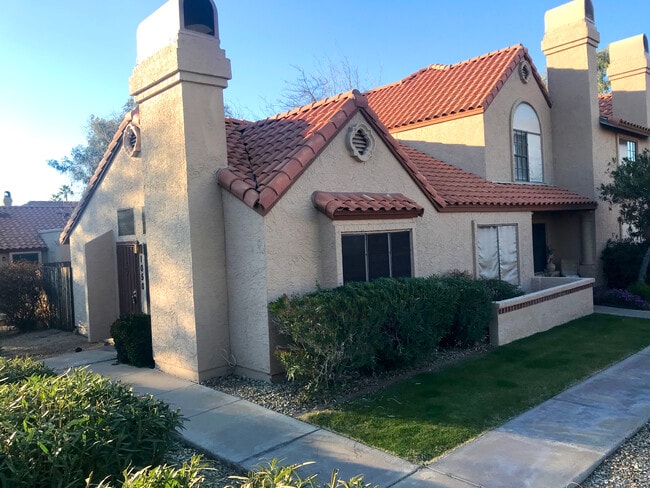 Building Photo - 4901 E Kelton Ln