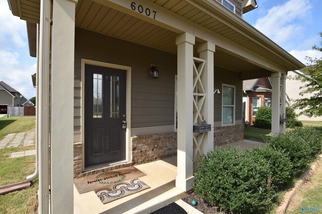 Foto del edificio - 6007 Stonewater Ct