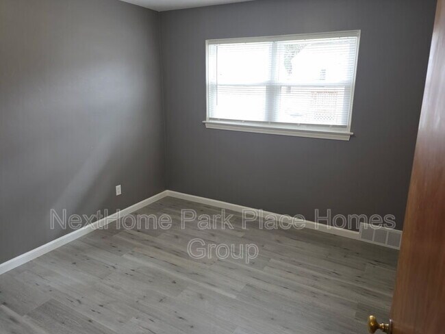 Foto del edificio - 3000 Dartmouth Dr
