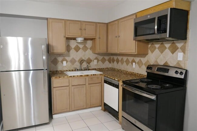 Foto del edificio - 7301 Cook Rd