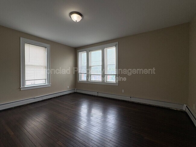 Foto del edificio - 24 Oak St