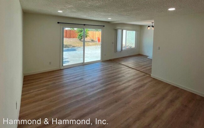 Building Photo - 3 br, 2.5 bath House - 22000 Lemarsh St.