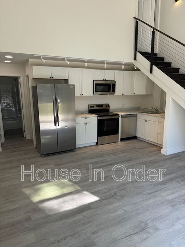 Foto del edificio - 215 Cowan St