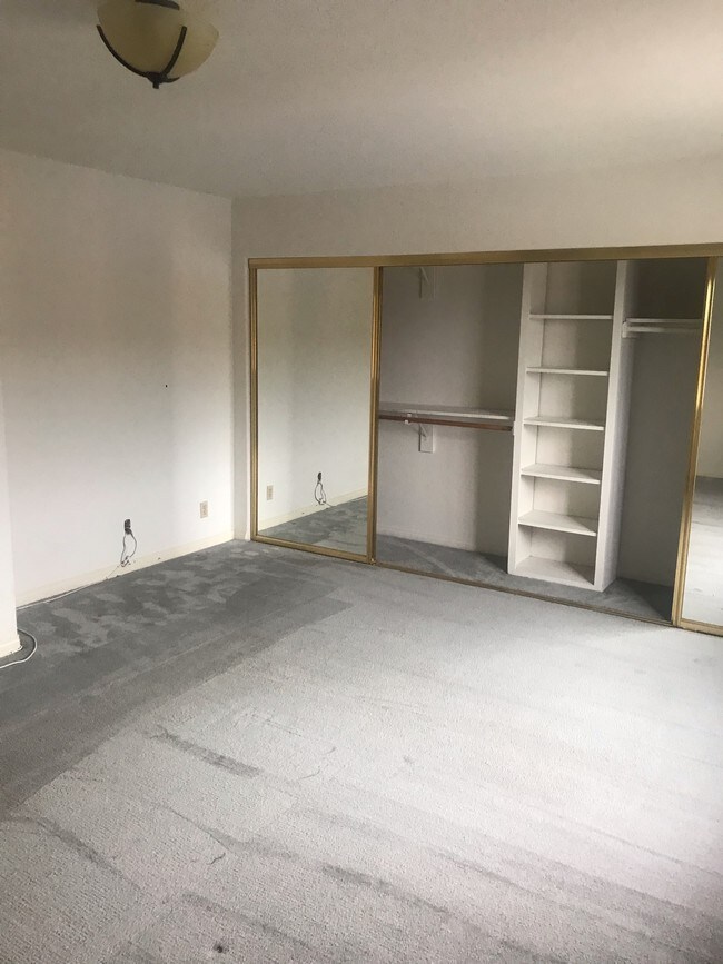 Master - 951 Main St
