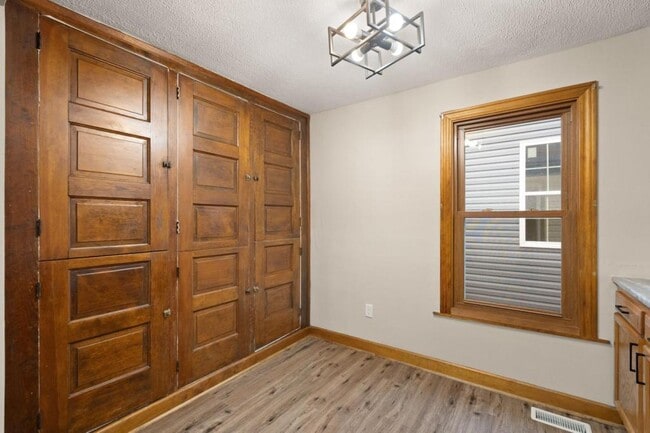 Photo - 1709 Ekin Ave House