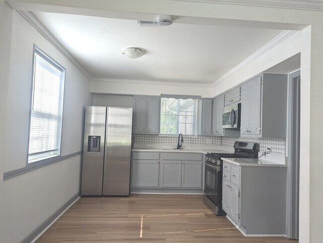 Foto del edificio - 2055 Magnolia Rd