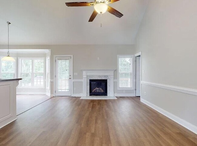 Building Photo - 1013 Sebring Dr