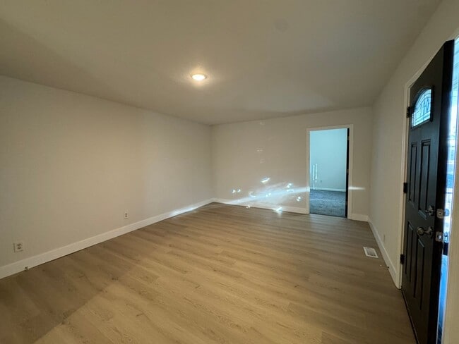 Foto del edificio - 1800 Gordon St