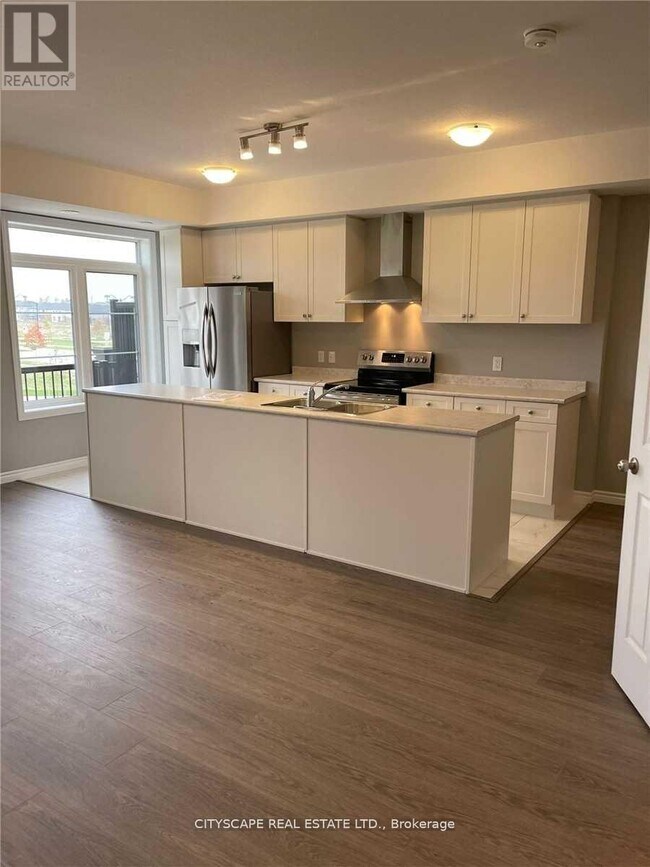 Photo du bâtiment - 80 Wheat Ln.