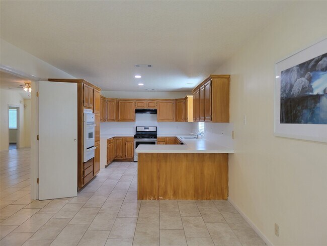 Building Photo - 19330 Larissa Dr