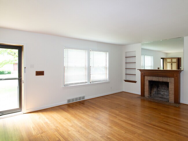 Foto del edificio - 340 Calvert Ave
