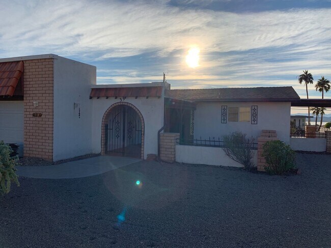 Building Photo - Unfurnished Full Time Home