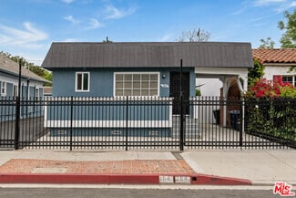 Building Photo - 384 N San Vicente Blvd