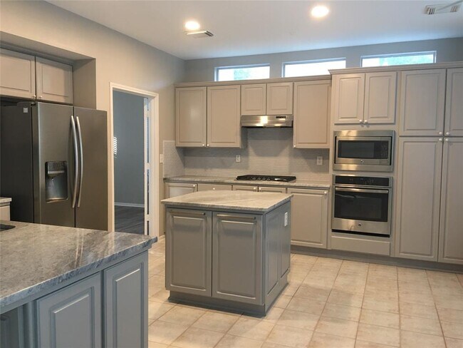 Building Photo - 26 Misted Lilac Pl