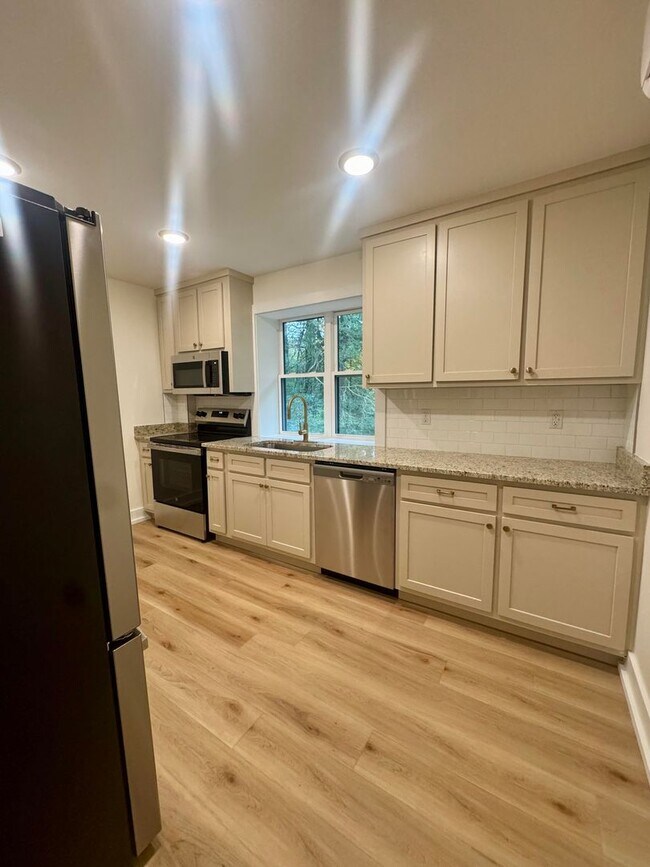 Foto del edificio - 2113 W Madison Ave