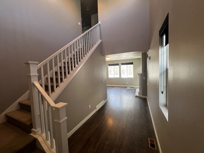 Foto del edificio - Spacious 3-Bedroom Home in Prime Lehi Loca...